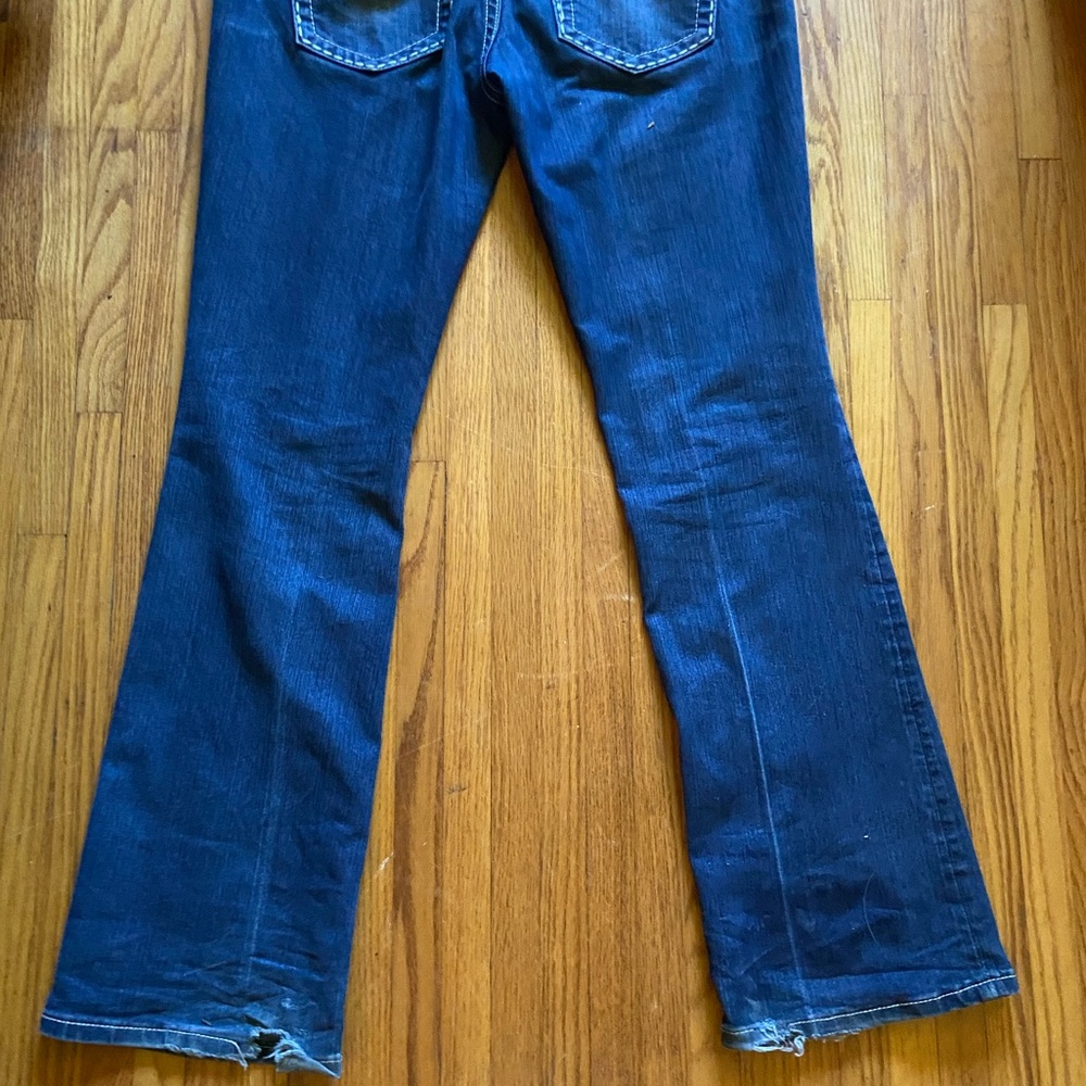 Miss Me size 32 signature boot cut jeans denim western rodeo tiny rip in the hem - Picture 2 of 4